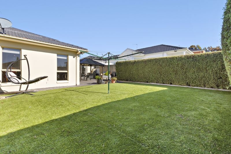 9 Wildfire Court, Mill Park
