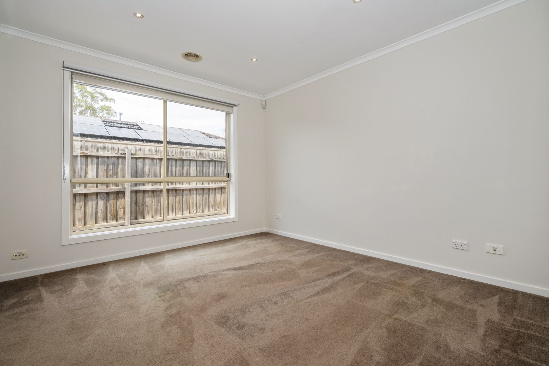 SPACIOUS AND STYLISH FAMILY HOME