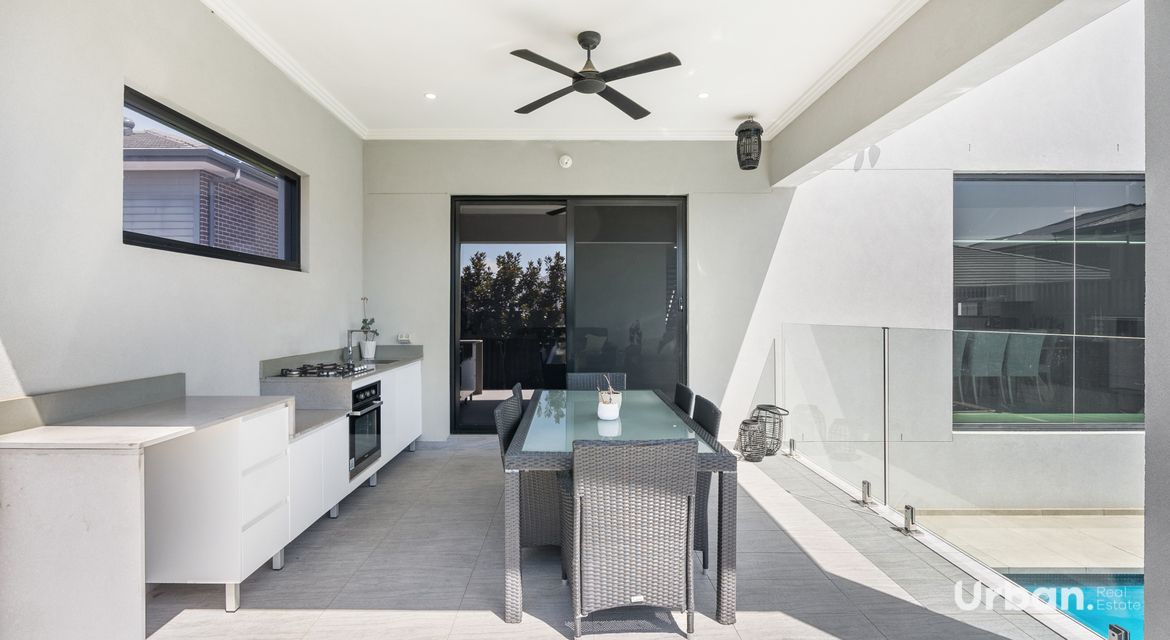 Denham Court 52 Maidenhair Avenue