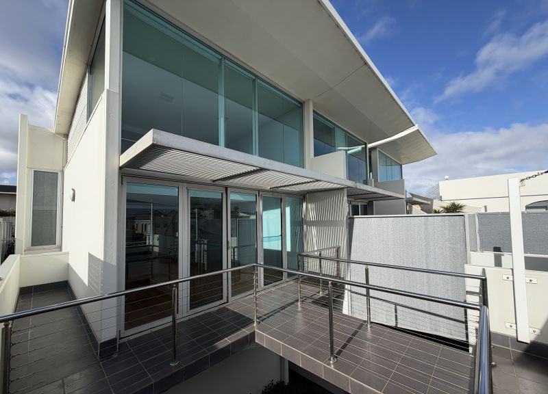 1/100 Seaview Road, West Beach SA 5024