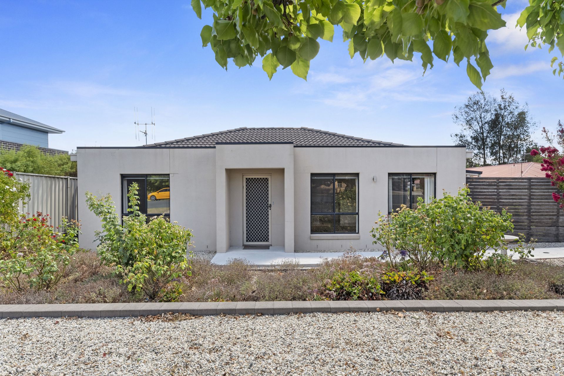 1/15 Nish Street, Flora Hill, Flora Hill, Flora Hill - Thumbnail 2