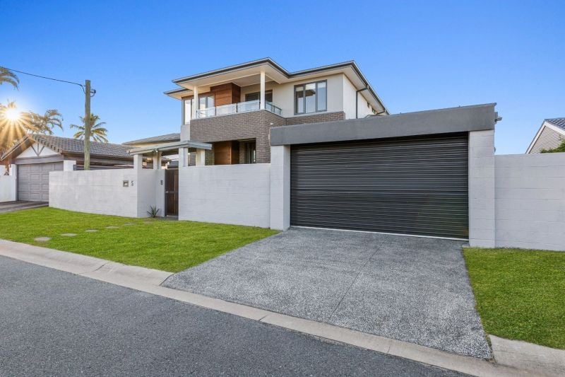 5 Ensenada Court, Broadbeach Waters - Thumbnail 3