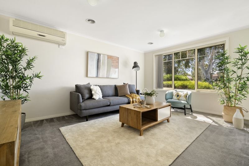 10 Ellendale Way, South Morang