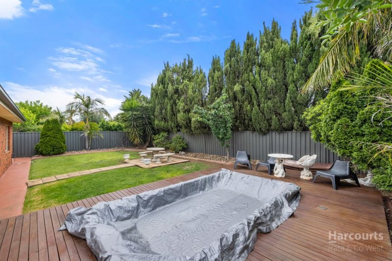 17 Carinya Boulevard, Burnside