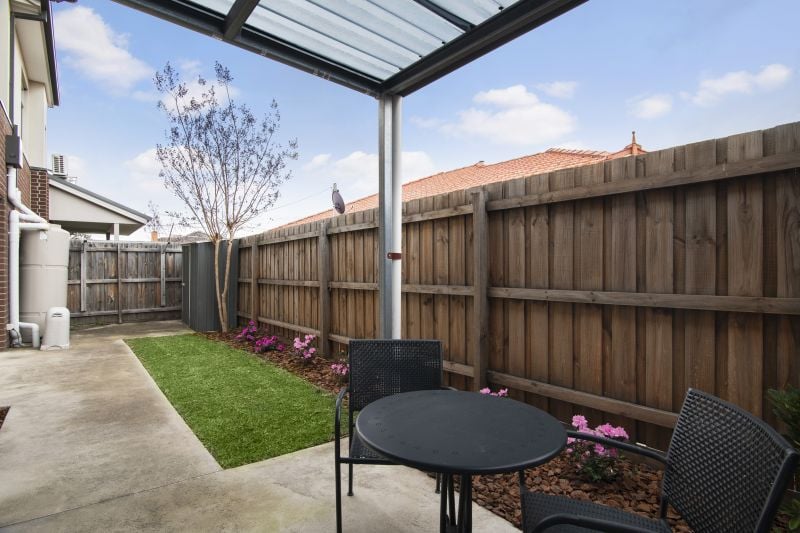 2/14 Marcia Street, Thomastown