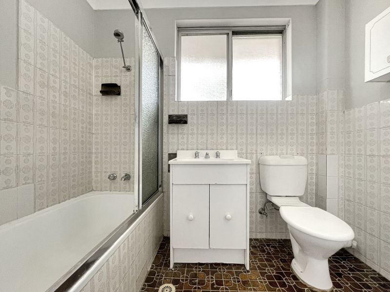 Refreshed 2 Bedroom Apartment