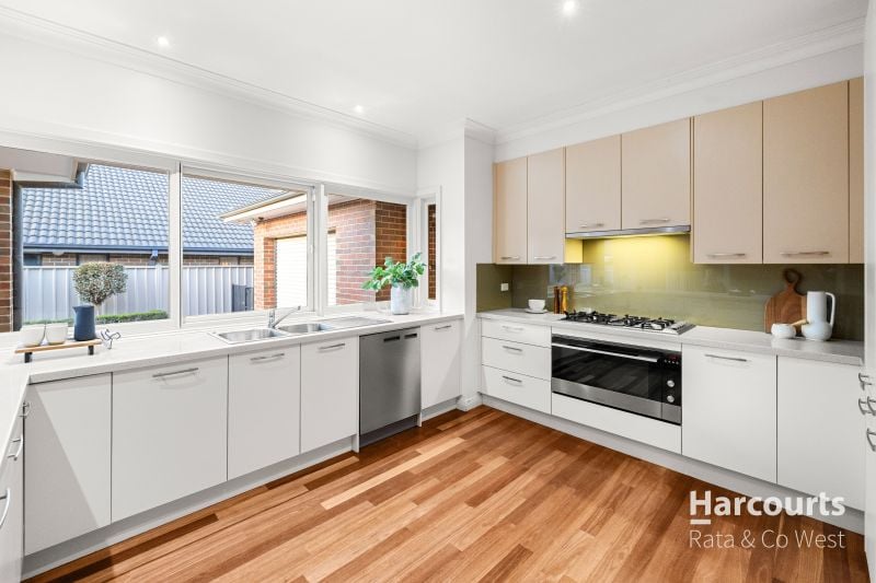 16 Lindley Avenue, Caroline Springs