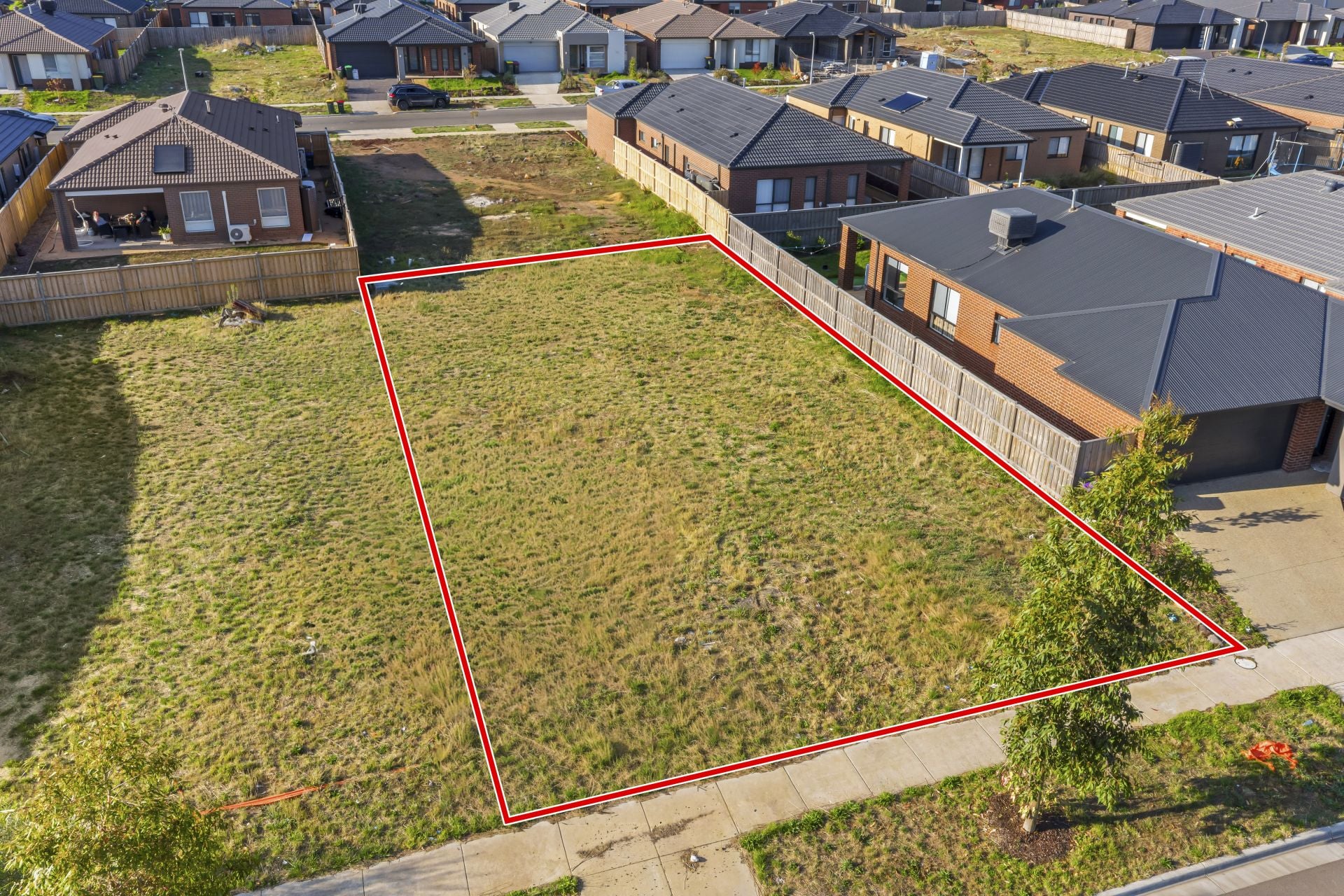100 Sundance Boulevard, Under Offer, Under Offer - Thumbnail 3