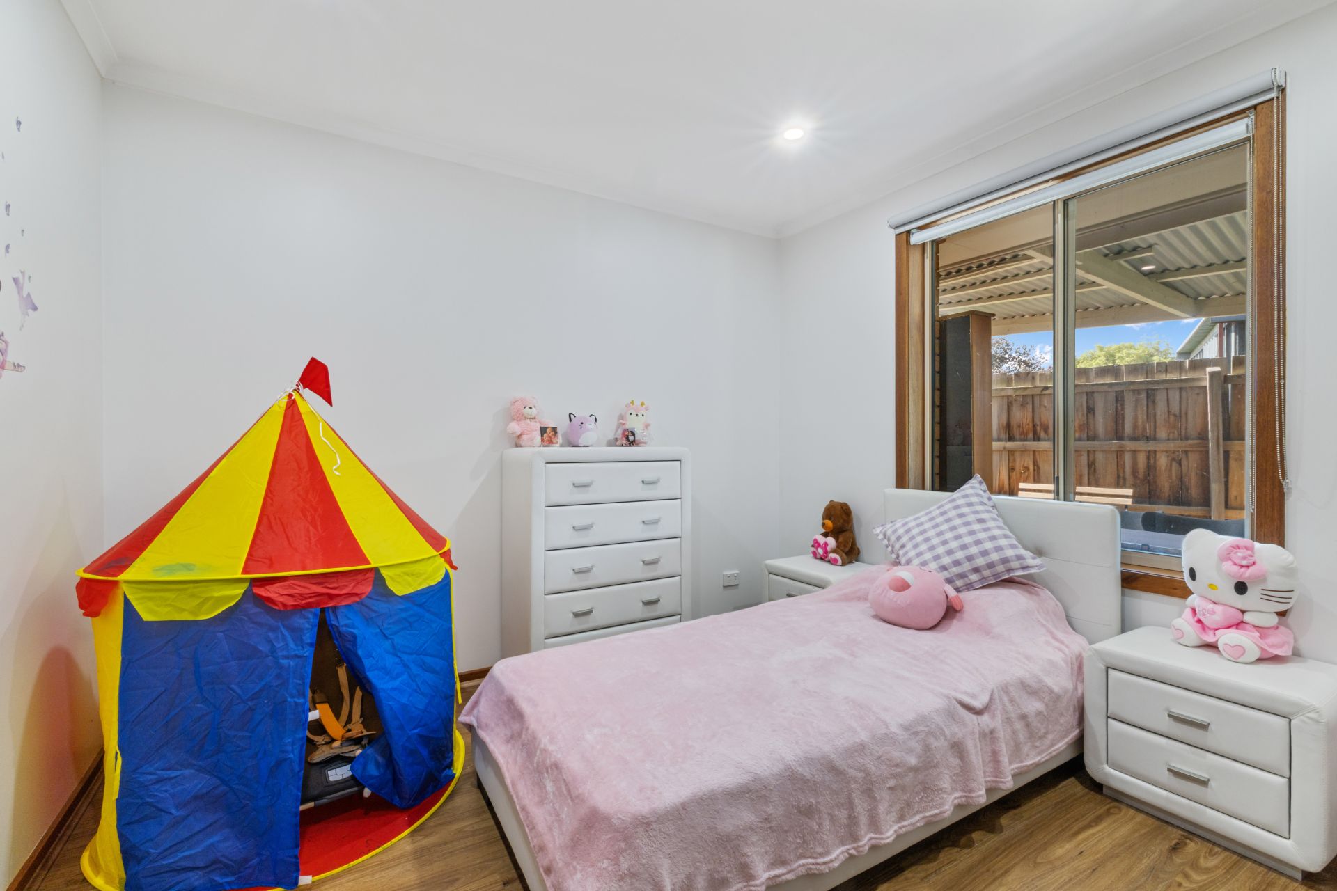 Quiet Court Living With Everyday Convenience