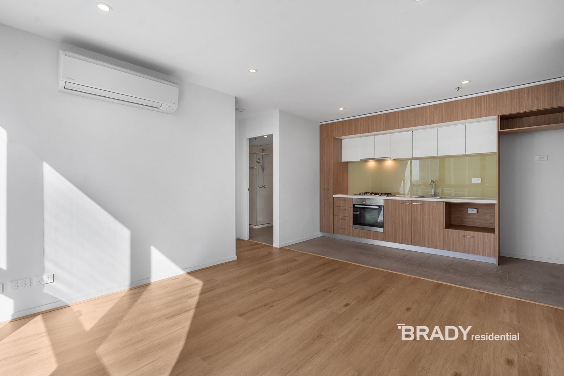 3708/8 Sutherland Street Melbourne VIC, Melbourne - Thumbnail 4