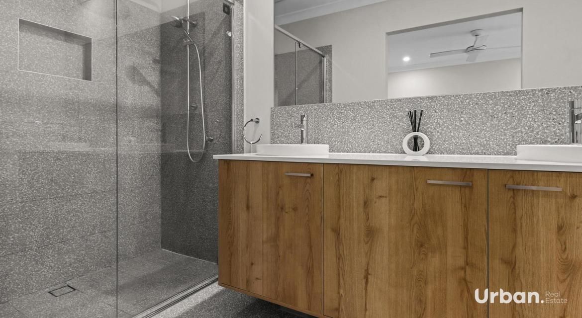Leppington 55A & 55B Leslie Way