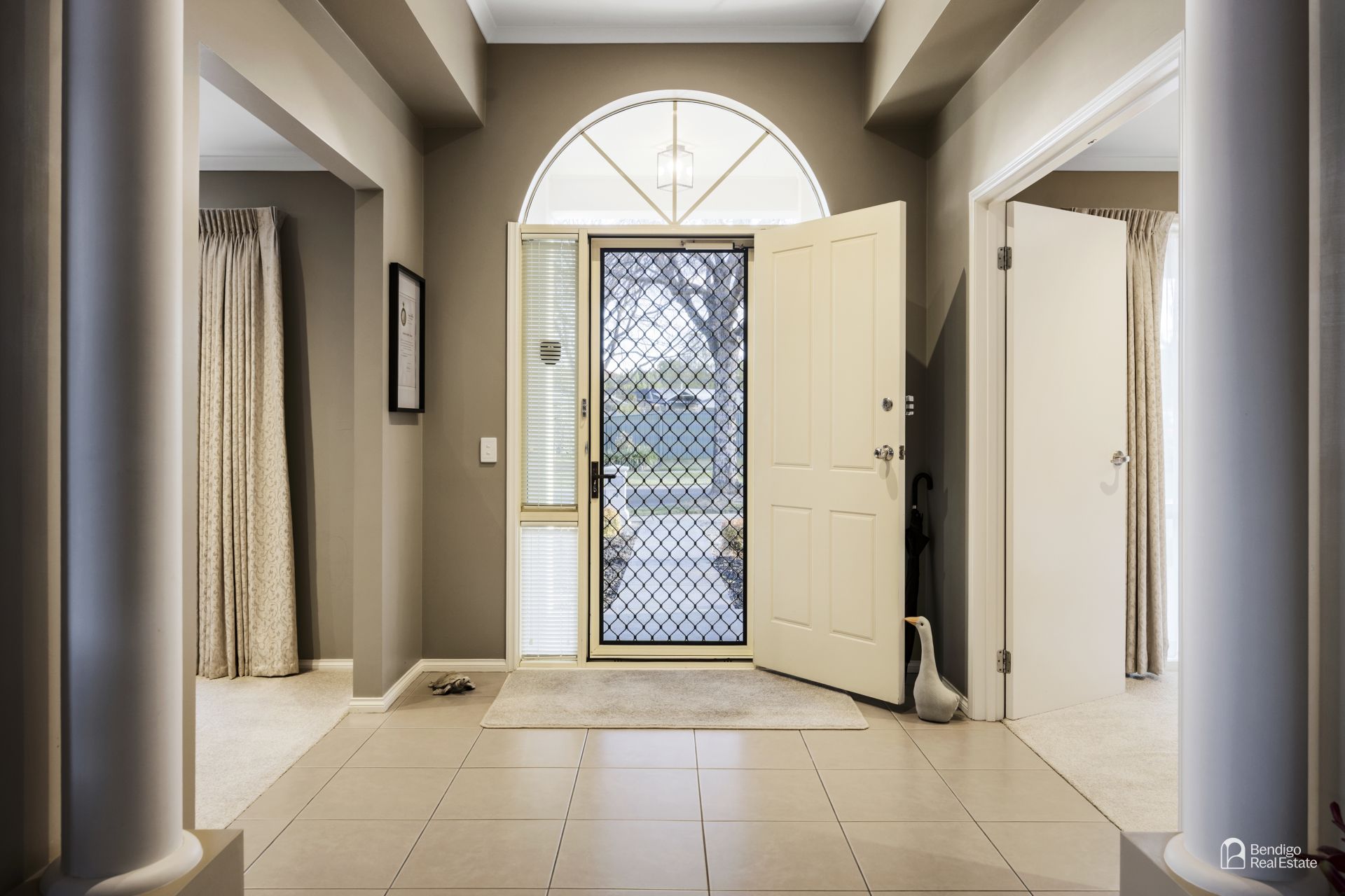 27 Brentwood Boulevard Strathfieldsaye VIC, Strathfieldsaye - Thumbnail 3