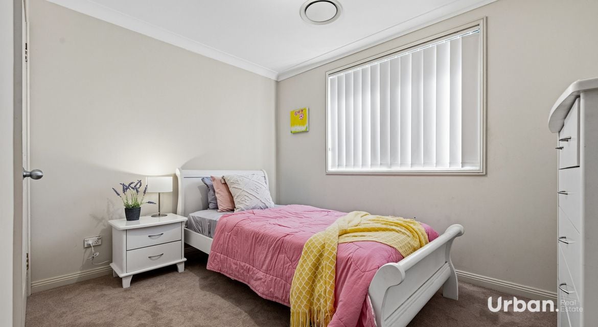 Casula 41 Roth Street