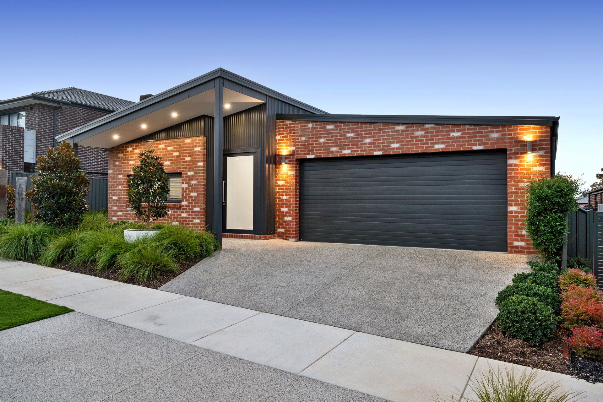 14 Downing Drive, Junortoun, Junortoun, Junortoun - Thumbnail 2