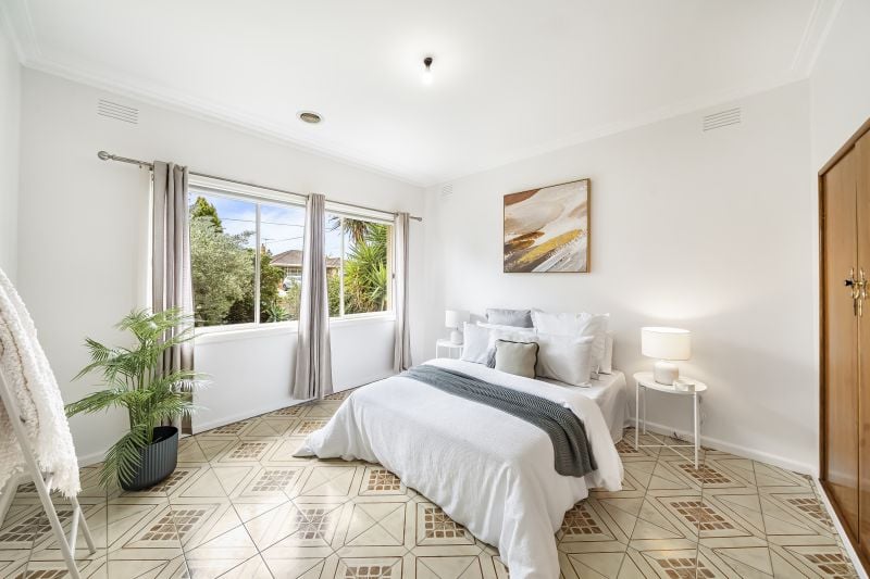 35 Alexander Avenue, Thomastown