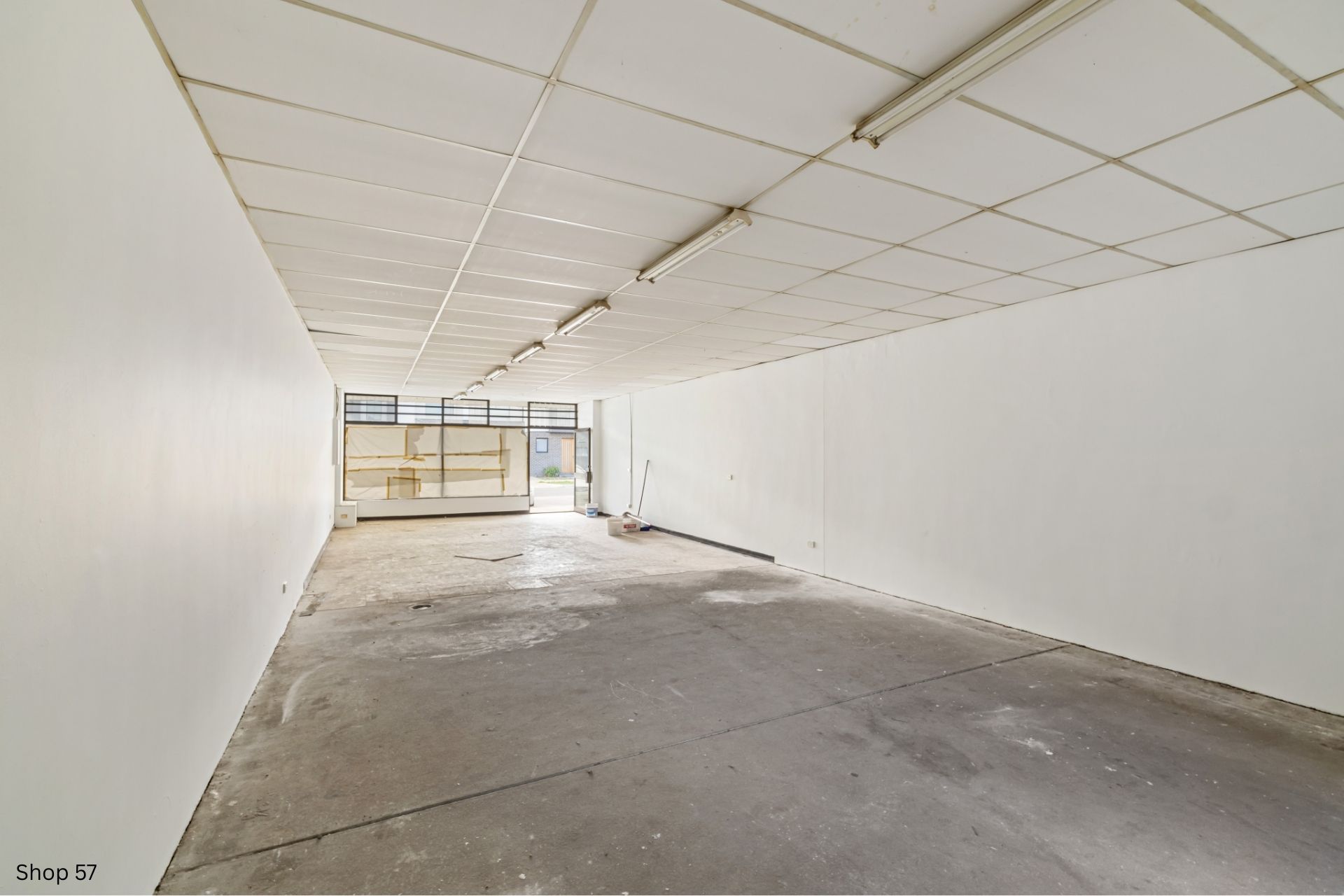 2 LOCK UP SHOPS
BLANK CANVAS