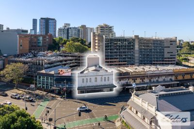 FREESTANDING MEDICAL/OFFICE IN THE MATER PRECINCT!