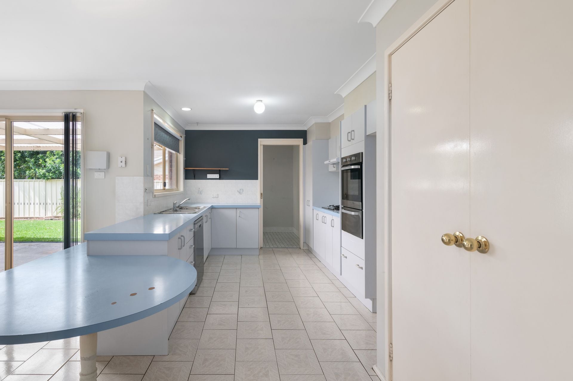 216 Cresthaven Avenue Bateau Bay NSW, Bateau Bay - Thumbnail 2