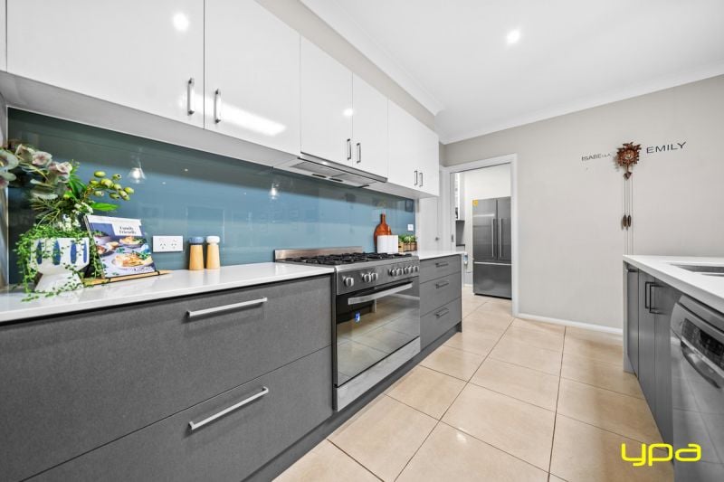 11 Watford Avenue Cranbourne West VIC, Cranbourne West - Thumbnail 6
