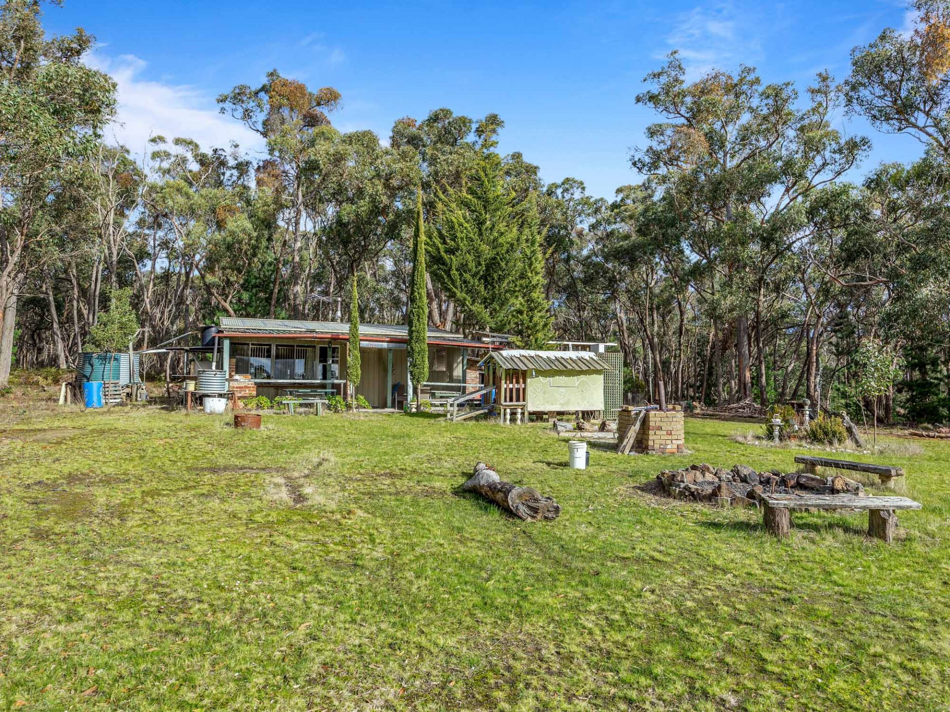 13 Roddis  Lane, Snake Valley, Snake Valley - Thumbnail 4