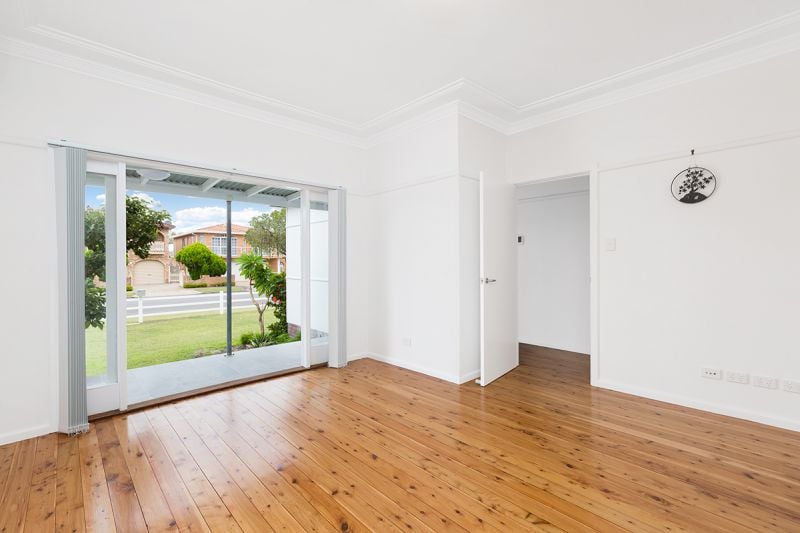 83 Scarborough Street, MONTEREY, Monterey - Thumbnail 2
