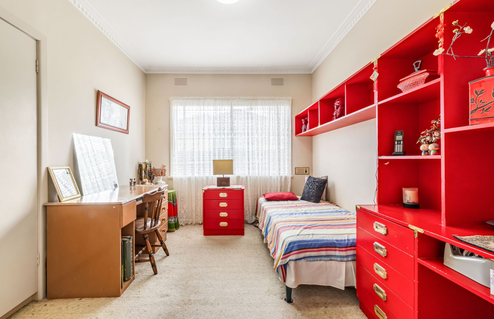 Mid Century Charm With Lots Of Potential