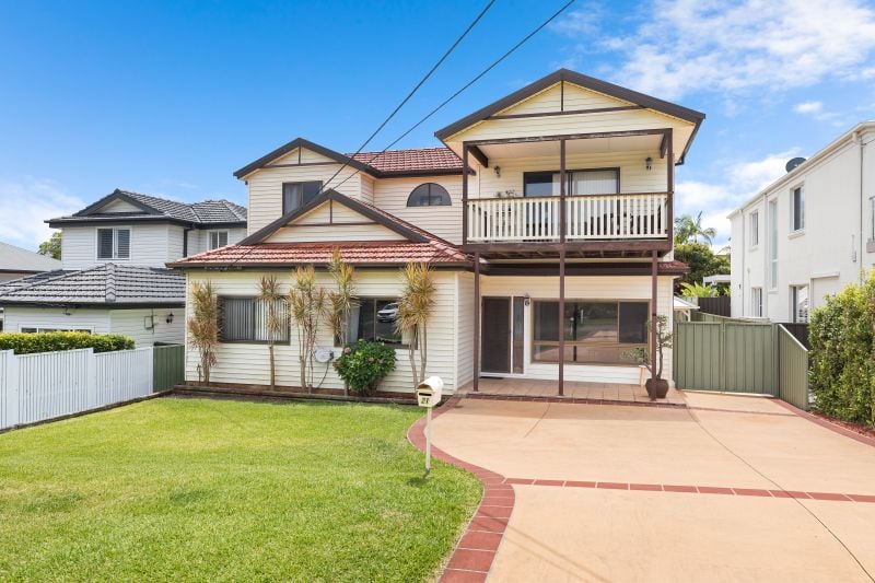 21 Lynch Avenue CARINGBAH SOUTH 2229