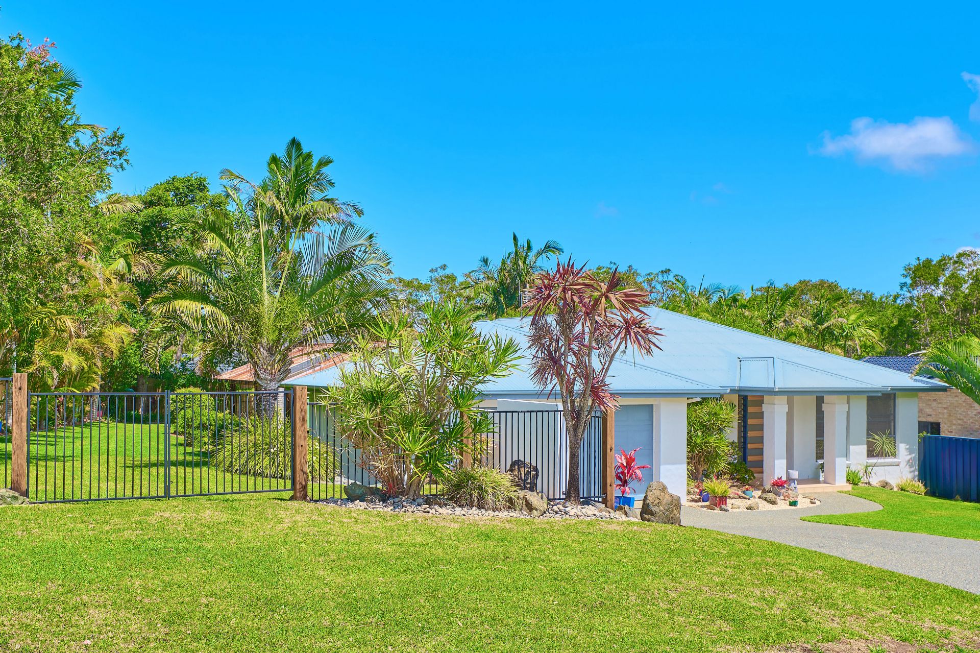 4 Seabreeze Court Bonny Hills NSW, Bonny Hills - Thumbnail 2