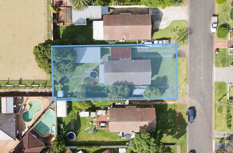 14 Kenneth Avenue, KIRRAWEE, Kirrawee - Thumbnail 2