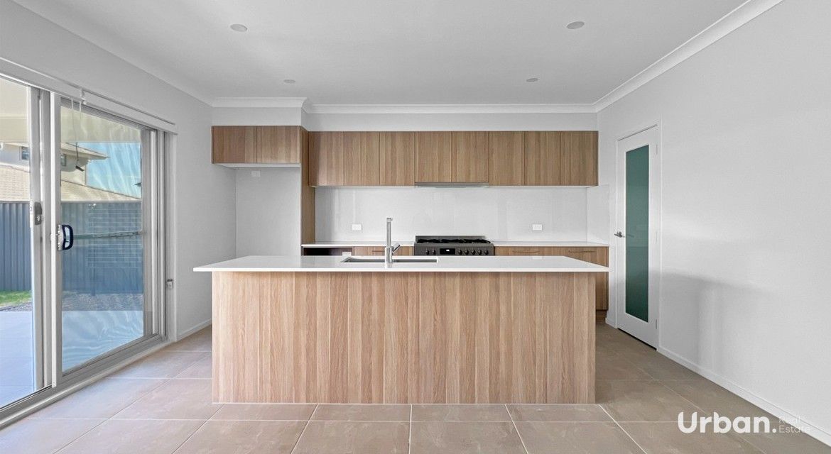 Austral 44 Filly Road