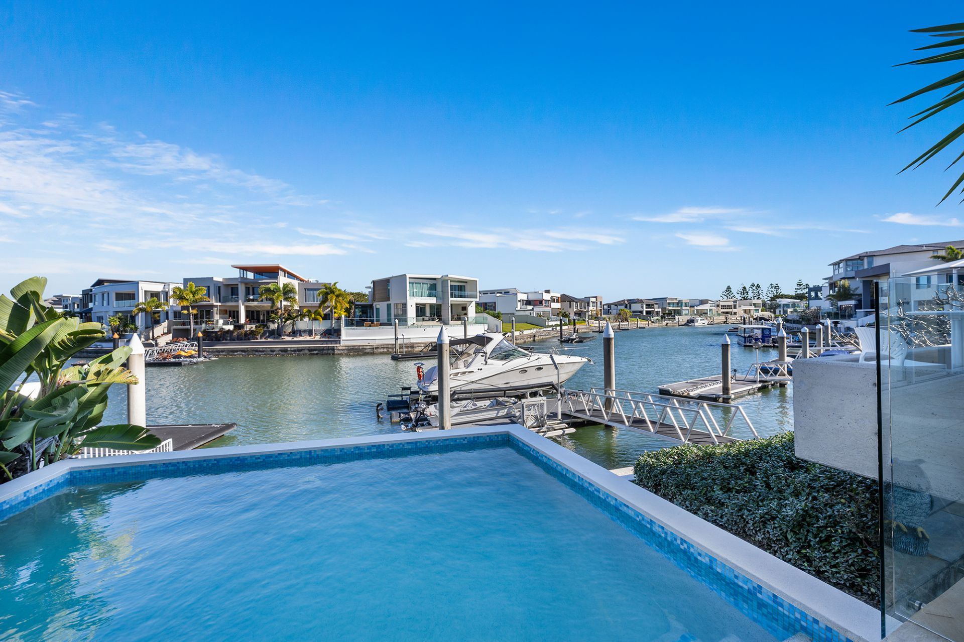 33 Knightsbridge Parade East, Sovereign Islands - Thumbnail 3