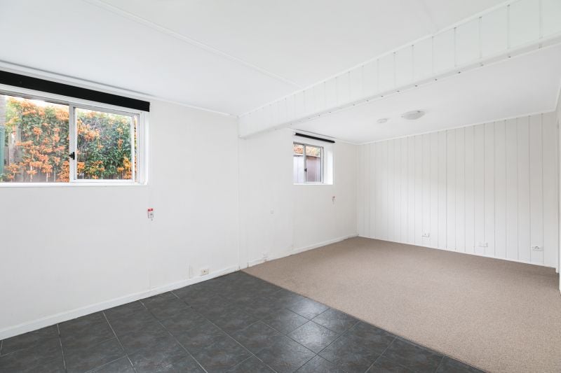 Flat/9a Gannons Road CARINGBAH 2229