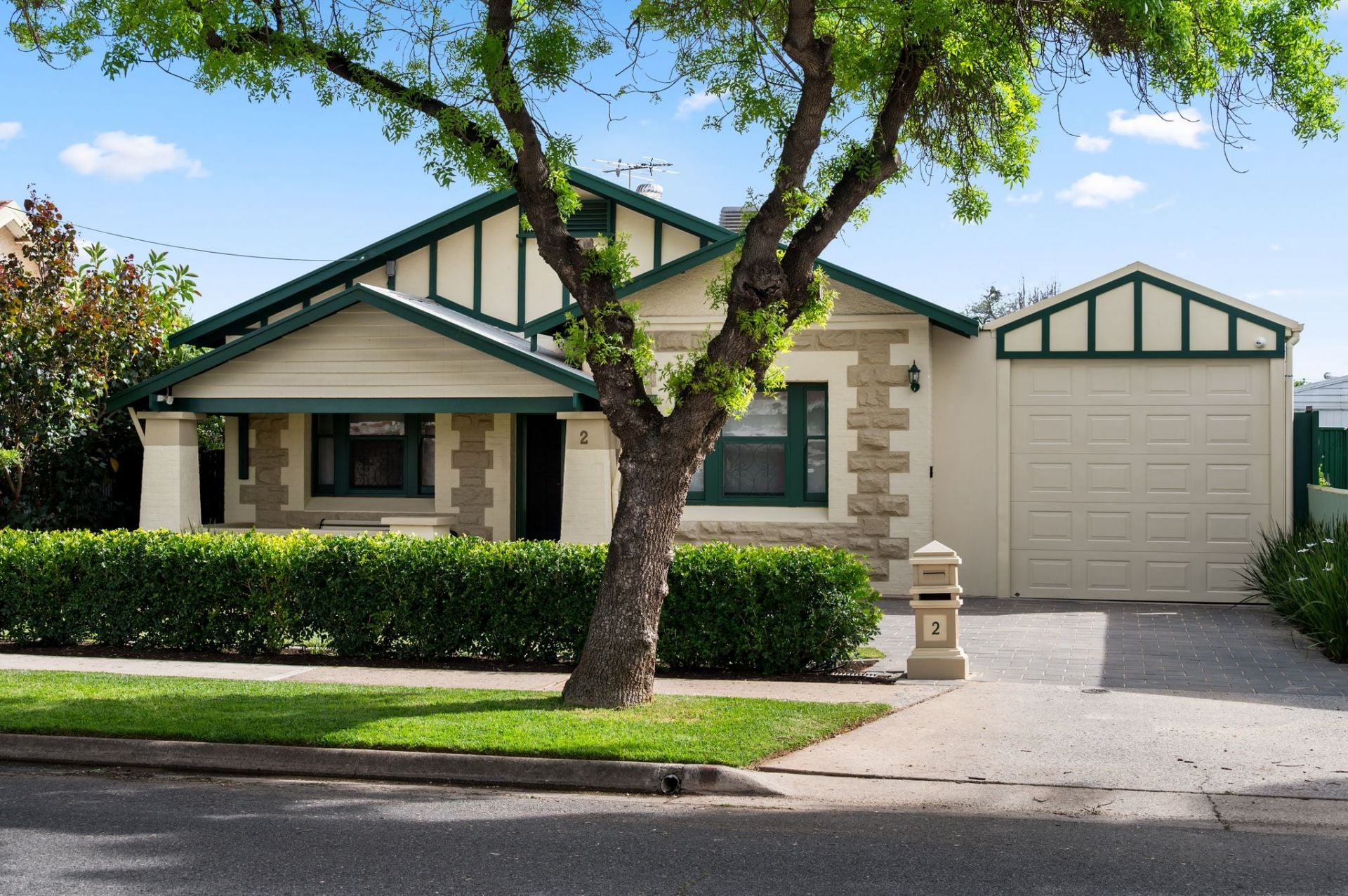 Allenby Gardens, Allenby Gardens - Image 1