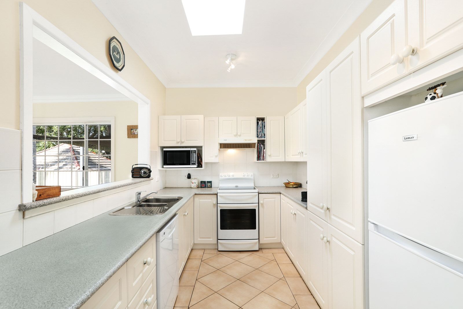 22 Quest Avenue YOWIE BAY 2228
