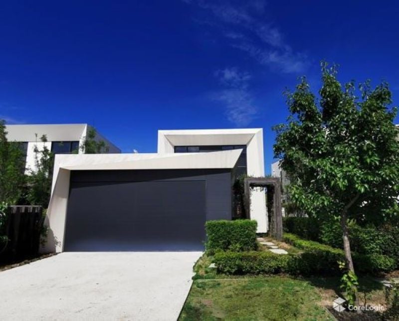 74 Theatre Drive, Benowa - Thumbnail 3