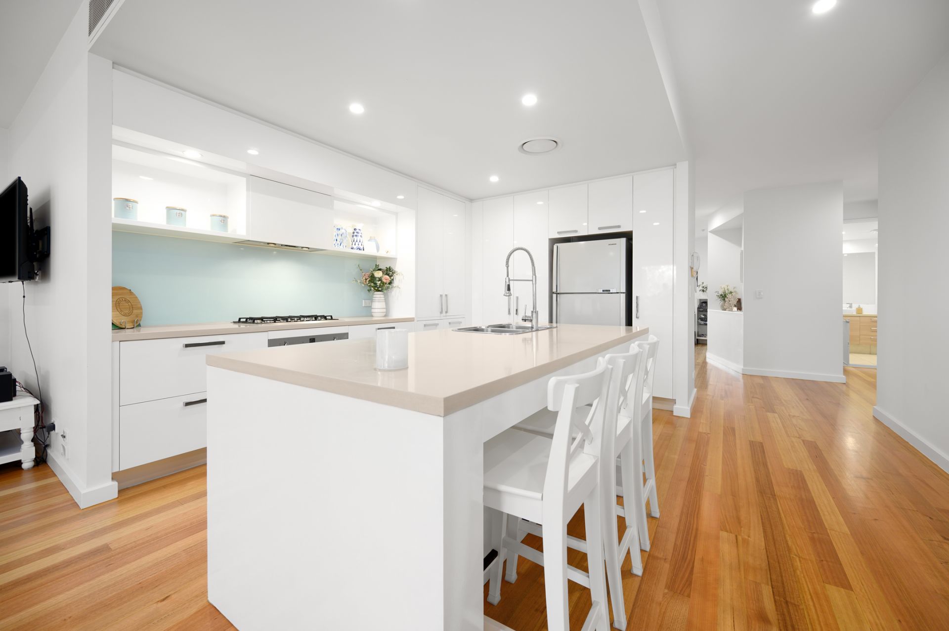 6054 Garda Avenue, Hope Island - Thumbnail 6