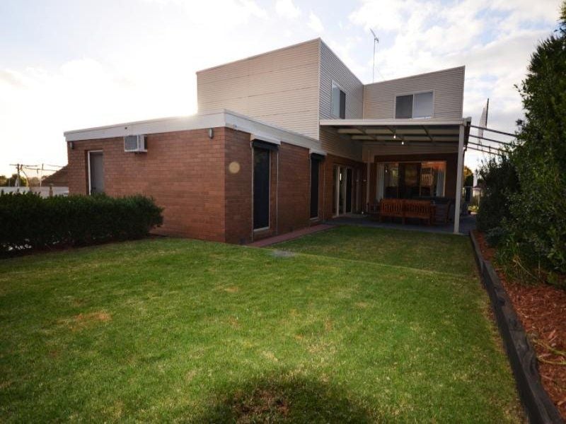 44 Race Street FLORA HILL VIC, Flora Hill - Thumbnail 2