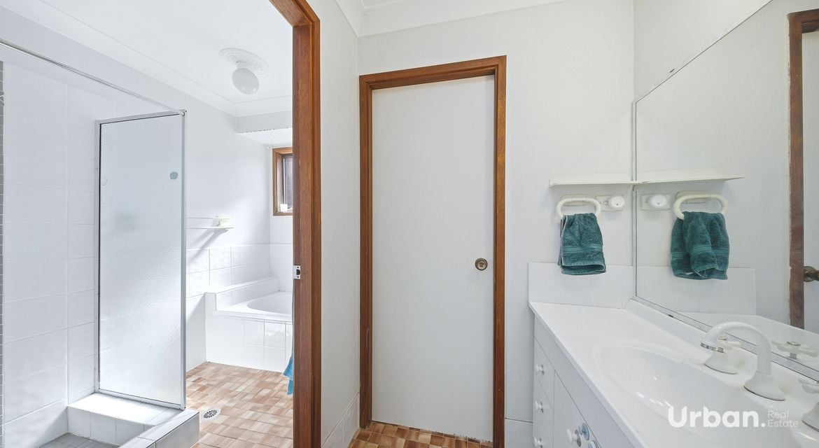 Lochinvar 44 Station Lane