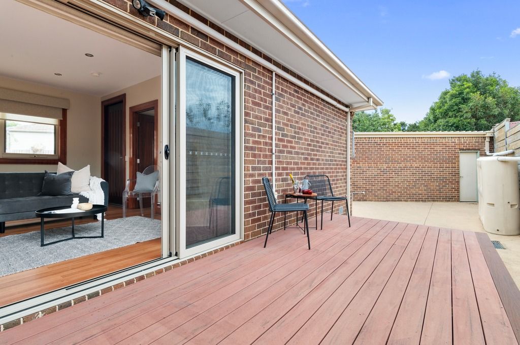 Stunning 3-Bedroom Unit in Vibrant Coburg North