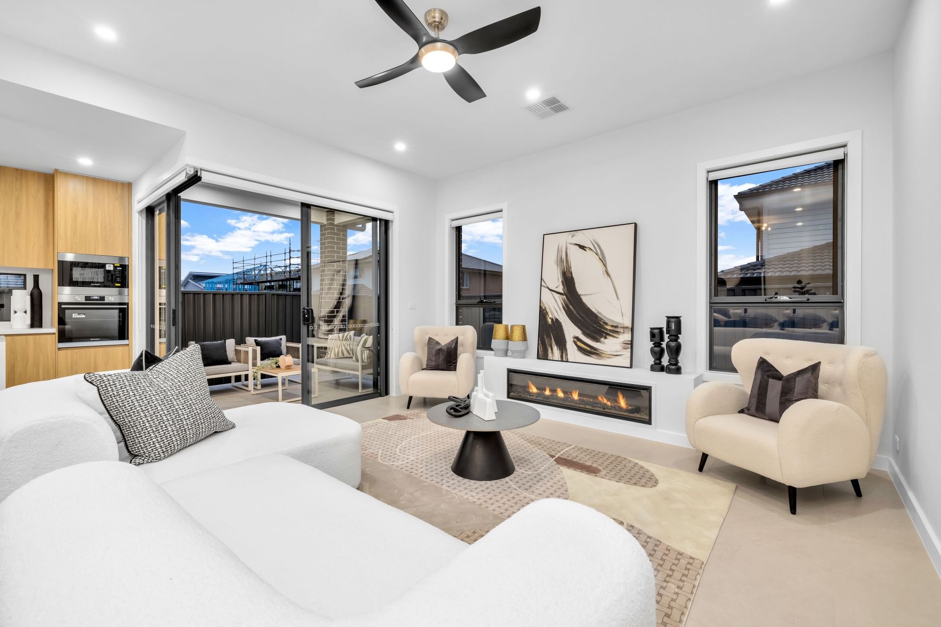 39 Steeplechase Street, Box Hill - Thumbnail 2