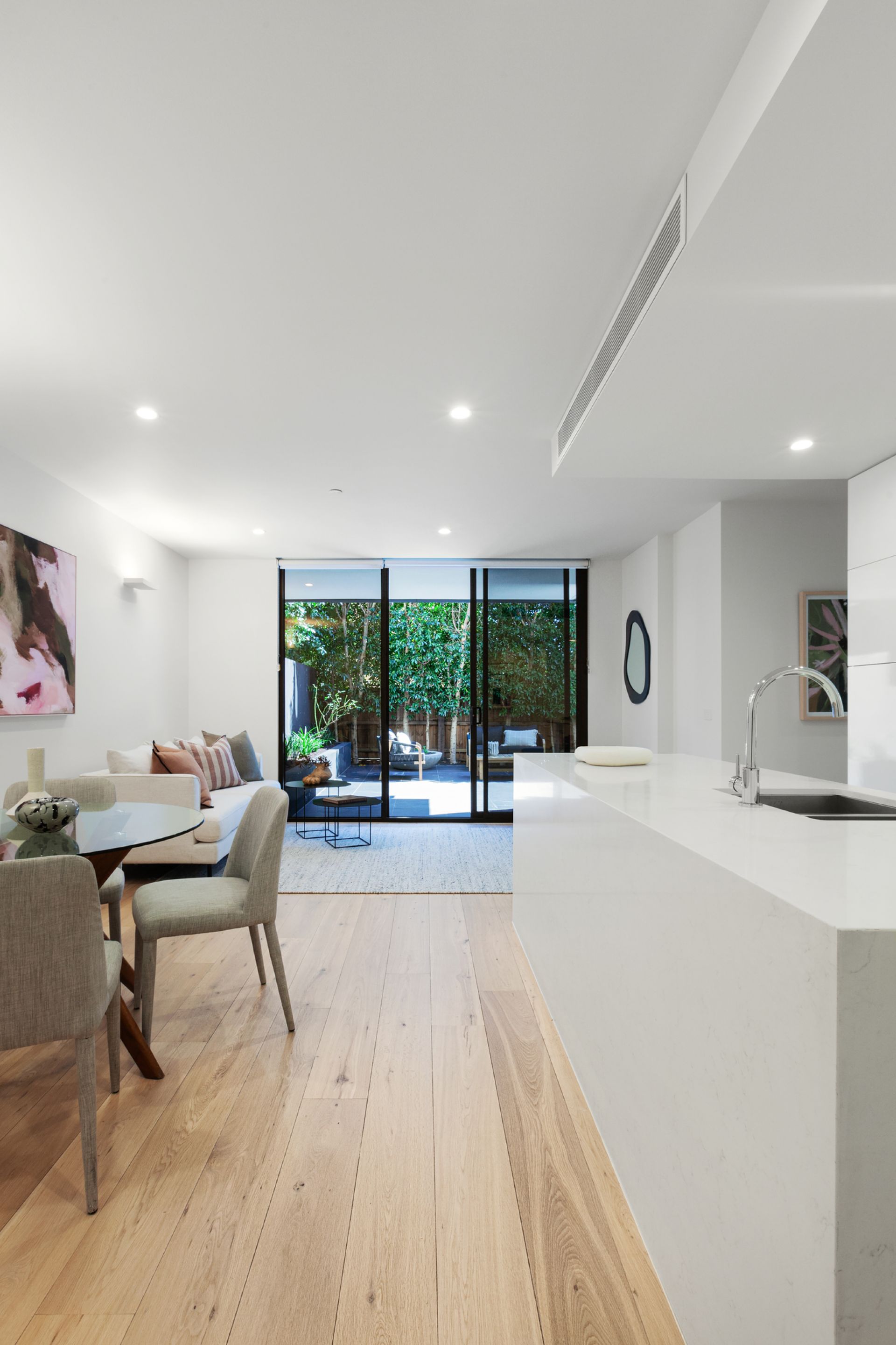 3/15 Cromwell Road, South Yarra, South Yarra - Thumbnail 2