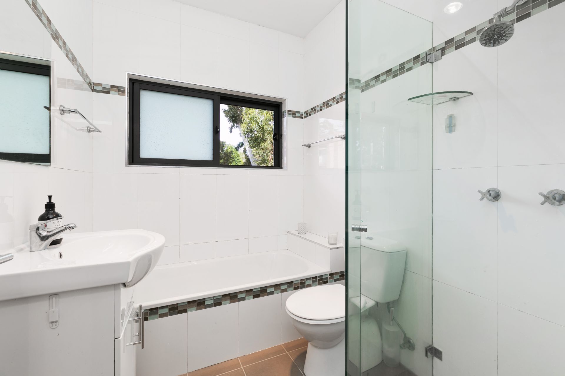 33 Hinkler Avenue, CARINGBAH, Caringbah - Thumbnail 4