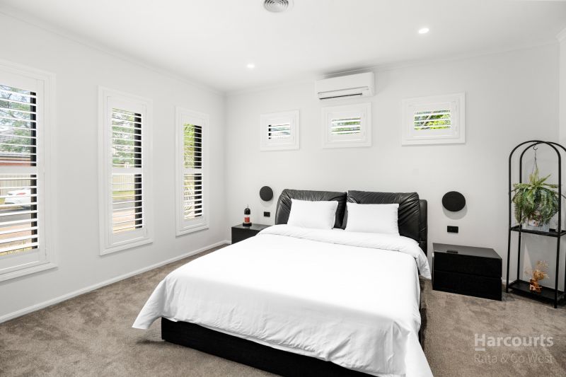 27 Great Barr Crescent, Caroline Springs