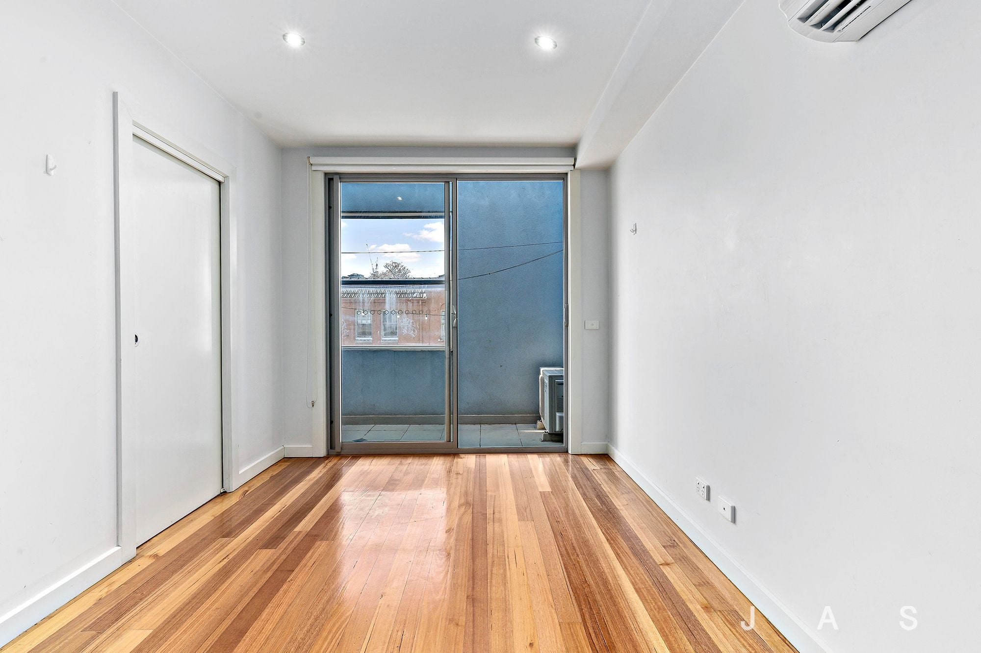 1/98 Nicholson Street Footscray VIC, Footscray - Thumbnail 4