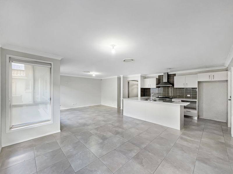 Beautiful Freshly Painted Family Home in a Great Estate