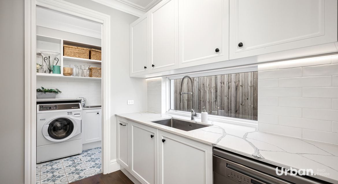 Colebee 26 Medallist Parade