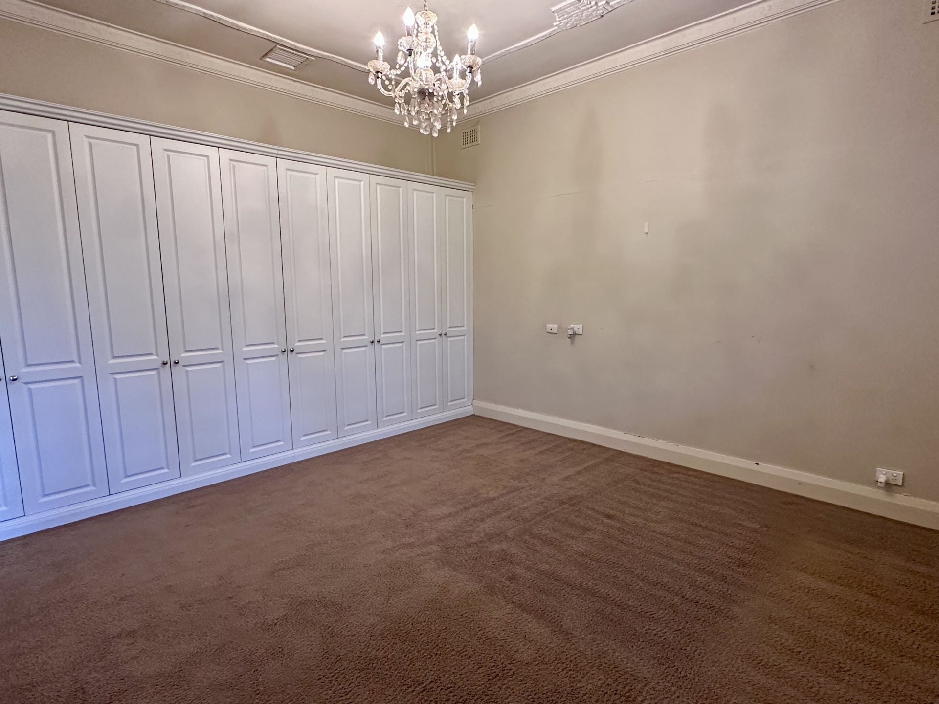 24 Renehan Street, Cootamundra NSW, Cootamundra - Thumbnail 3
