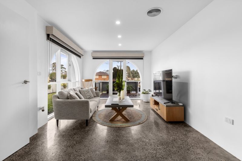 130 Hughes Parade, Reservoir