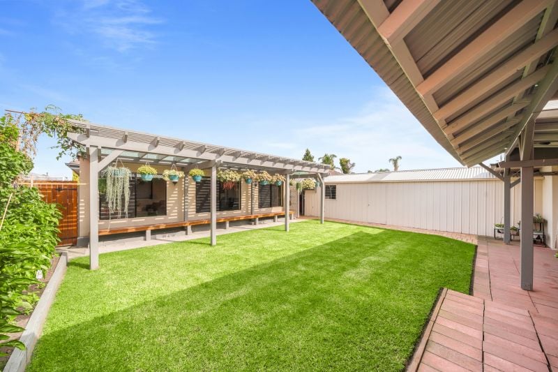 30 Melton Crescent, Lalor