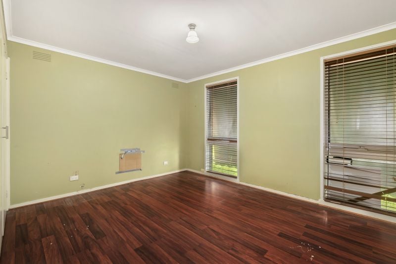 16 Maywood Drive, Epping